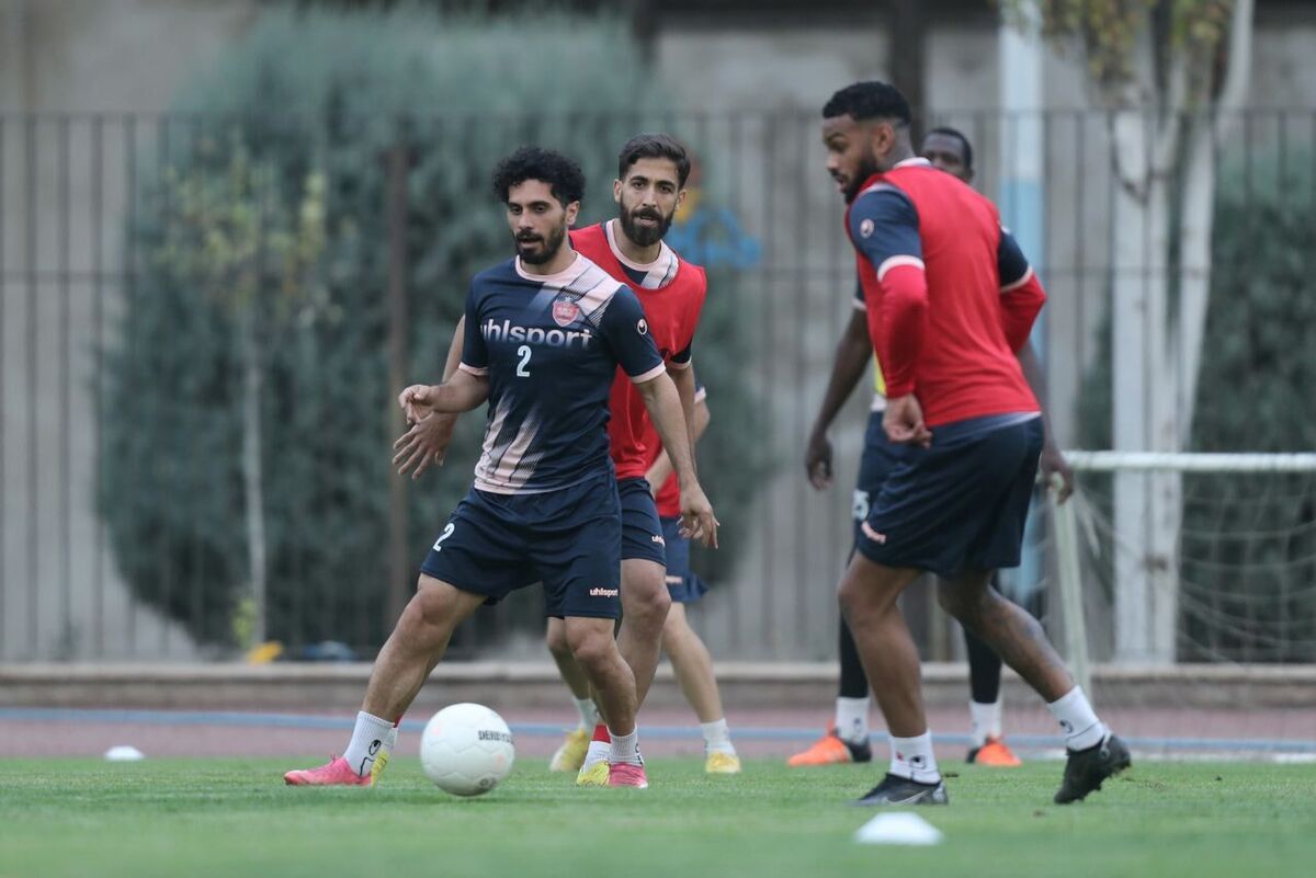 پایان دغدغههای گلمحمدی با برگزاری نخستین تمرین پرسپولیس در نفت تهرانسر